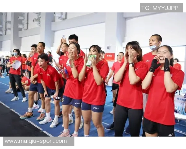 运动攀岩联赛聚焦上海飞盘队逆袭之路展现拼搏精神与团队力量 运动攀岩联赛聚焦上海飞盘队逆袭之路展现拼搏精神与团队力量